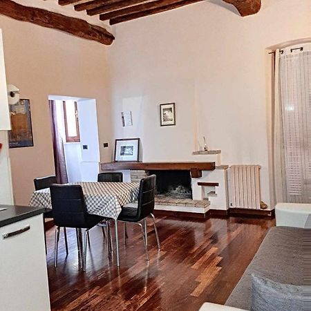 Ospitaci Appartamenti San Salvatore Foligno Bagian luar foto