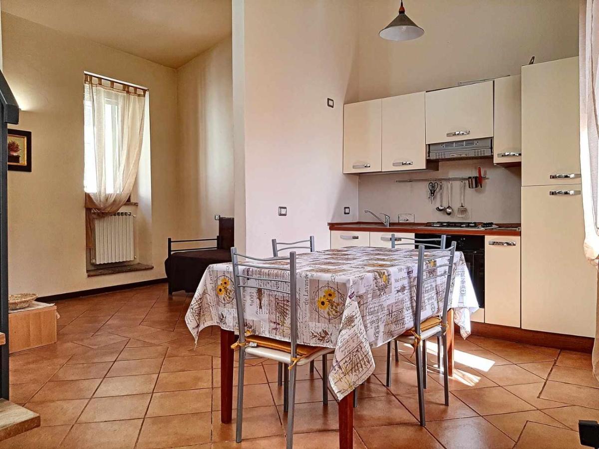 Ospitaci Appartamenti San Salvatore Foligno Bagian luar foto